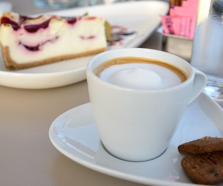 _DSC0050 Coffee and cheesecake at the hotel in Limassol.