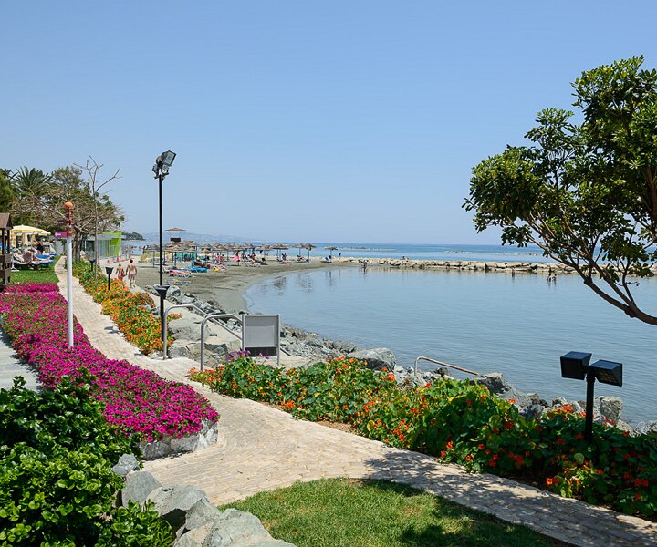 _DSC0067 By the beach at the hotel in Limassol.