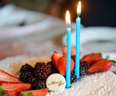 _DSC0039 Celebrating Arto's birthday with a surprise birthday cake!