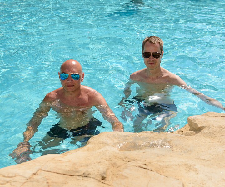 _DSC0035 Markos and Arto in the pool.