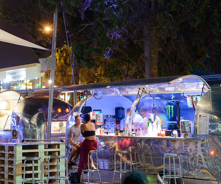 _DSC0080 The Airstream caravan serving beverages (the bar) at Start Park.