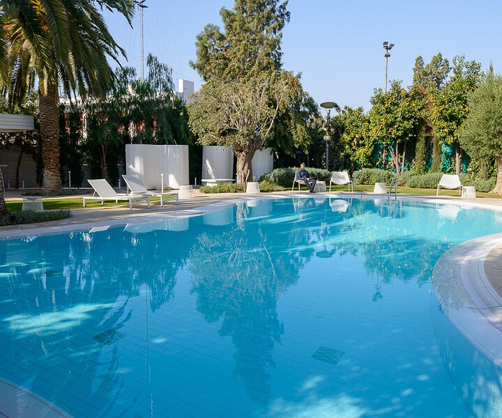 _DSC0024 By the pool at Alasia hotel in Limassol.