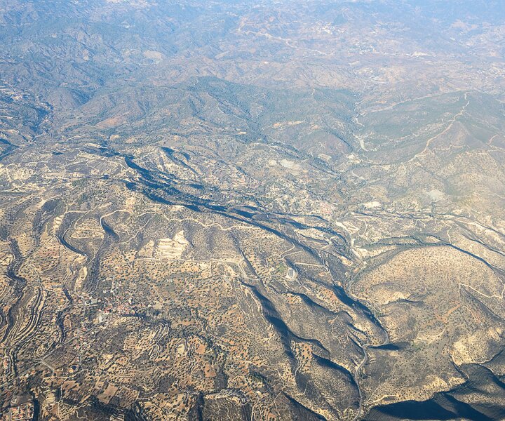 _DSC0029 View above Cyprus, approaching Larnaca airport.