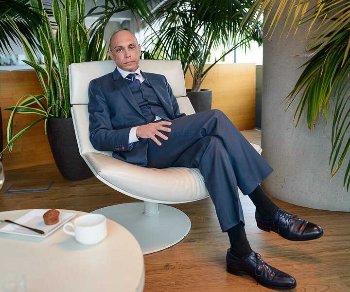 _DSC0007 Markos in the lounge at Larnaca airport.