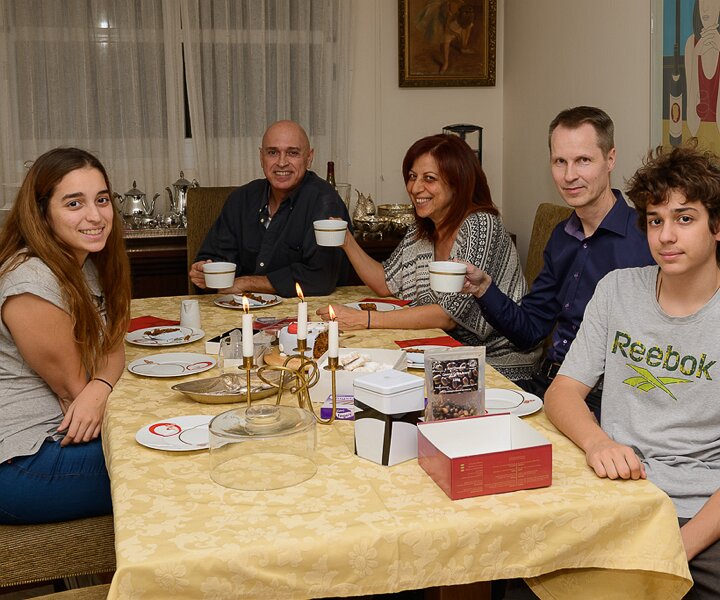 _DSC0046 Coffee and sweets after the christmas dinner.