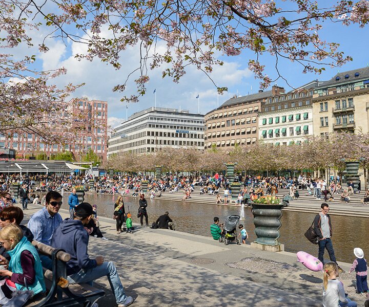 _DSC0003 Enjoying spring in Kungsträdgården.