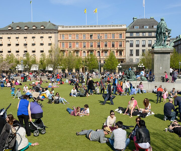 _DSC0021 Enjoying spring in Kungsträdgården.
