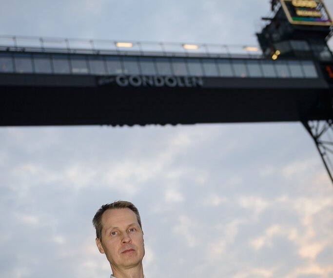 _DSC0038 Arto outside Gondolen at Slussen.
