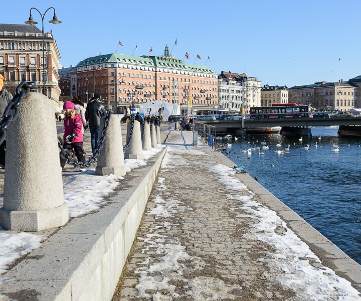 _DSC0009 Walking by Strömmen in Stockholm. Grand Hôtel in the background.