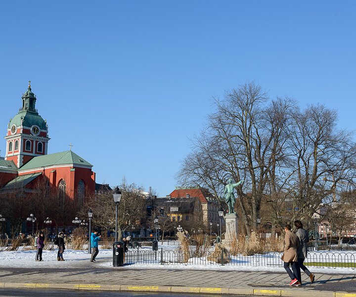 _DSC0030 Walking by Kungsträdgården in February.