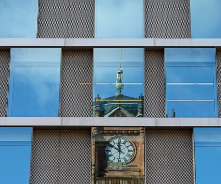 _DSC0005 Reflections on the facade of a building, Vasagatan.