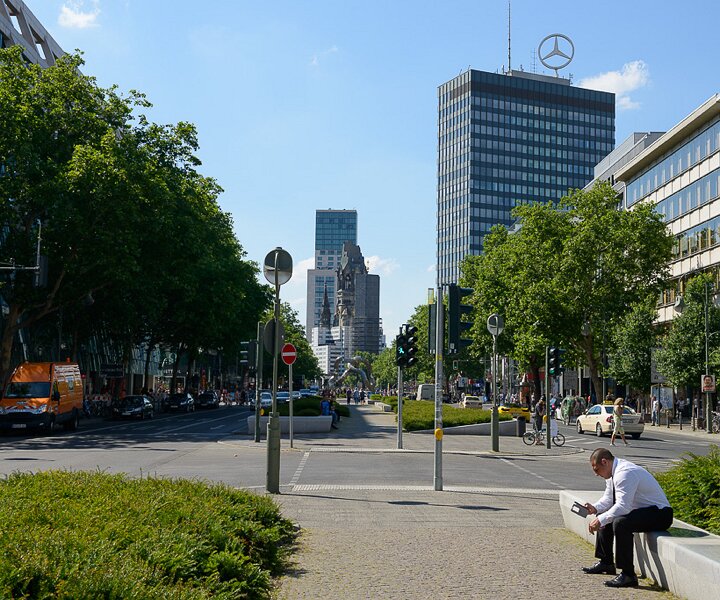 _DSC0041 On Tauentzienstraße in Berlin. The Kaiser Wilhelm Memorial Church (Gedächtniskirche) and Waldorf Astoria hotel in the background.