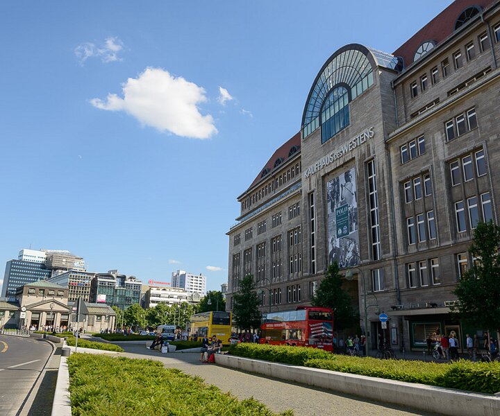 _DSC0043 On Tauentzienstraße in Berlin. The KaDeWe department store to the right.