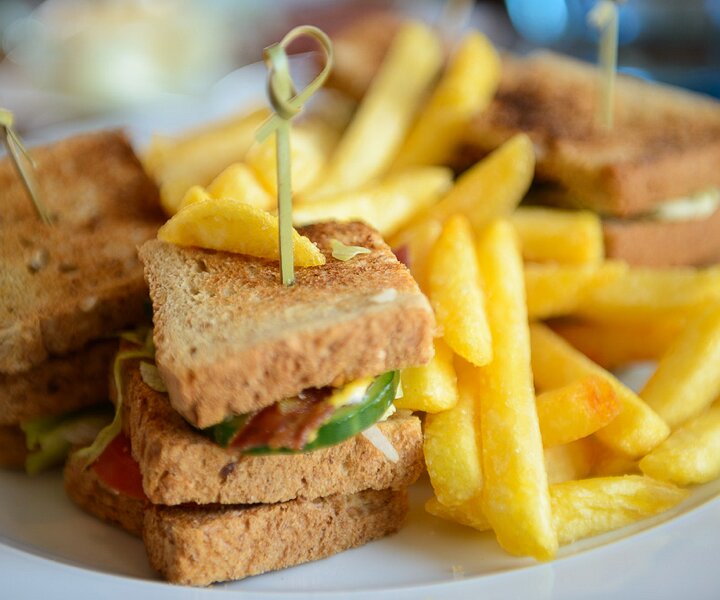 _DSC0129 Club sandwich at the hotel.