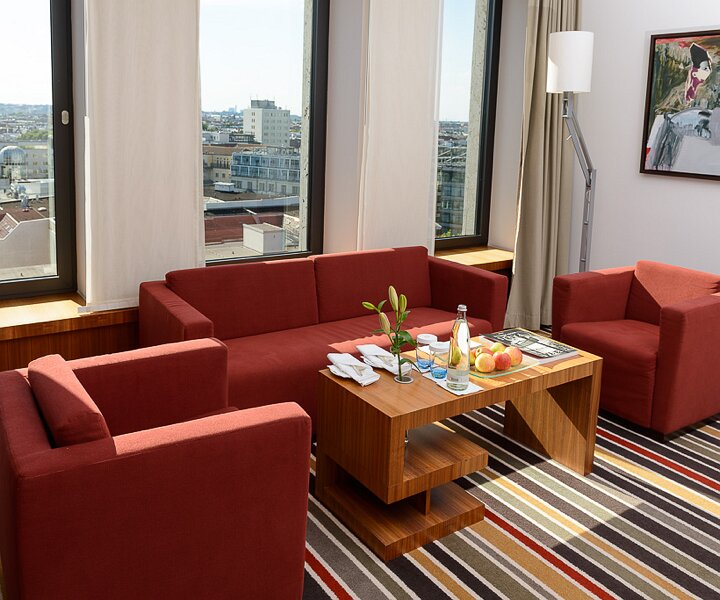 _DSC0058 In the suite 1101 at the Sofitel Berlin Kurfürstendamm hotel.