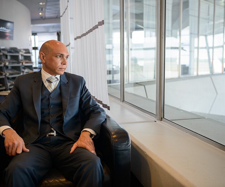 _DSC0008 Markos in the lounge at Tegel airport.