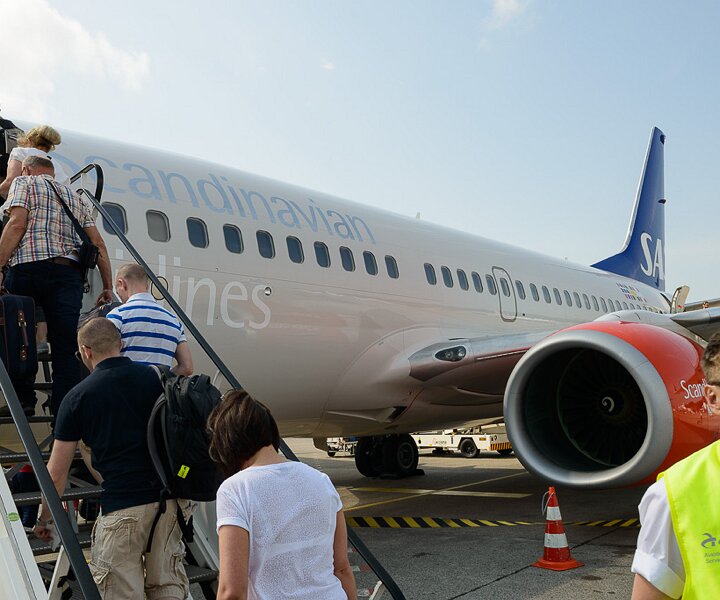 _DSC0011 Boarding the B737-700 at Tegel airport for Stockholm.