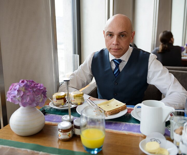 _DSC0001 Breakfast in the lounge at the hotel in Berlin.