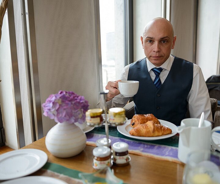 _DSC0009 Breakfast in the lounge at the hotel in Berlin, with delicious croissants.
