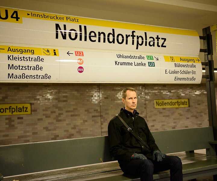 _DSC0016 Arto at the subway station at Nollendorfplatz.