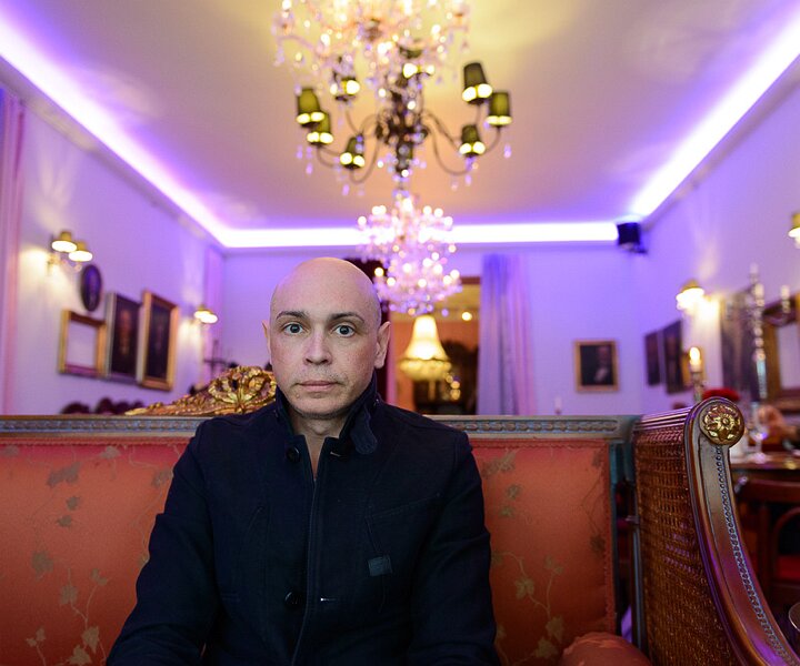 _DSC0035 Markos at café Kalwil in Berlin.