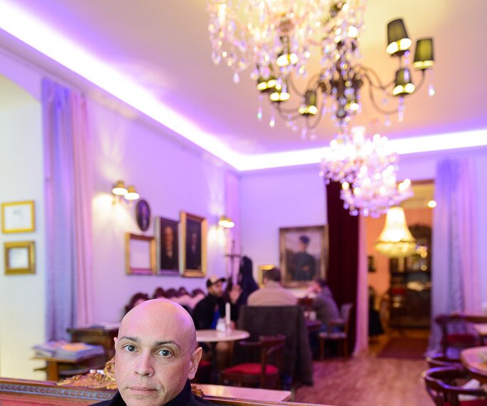 _DSC0037 Markos at café Kalwil in Berlin.