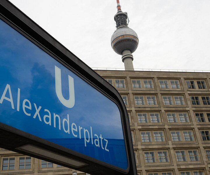 _DSC0139 At Alexanderplatz.