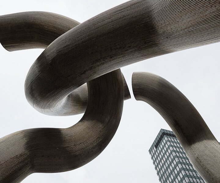 _DSC0025 The Berlin sculpture on Tauentzienstraße.