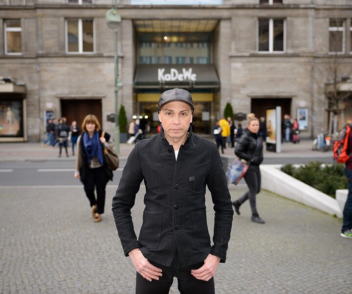 _DSC0051 Markos in front of the KaDeWe department store.