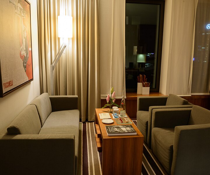_DSC0073 The hotel room at Sofitel Berlin Kurfürstendamm.