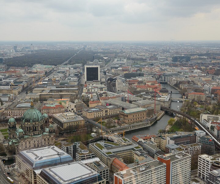 _DSC0064 View from the rotating restaurant Sphere in the TV-tower at Alexanderplatz. At a hight of 207 meters.