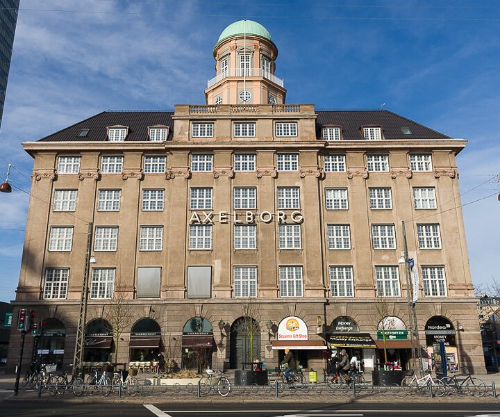 _DSC0004 Building in central Copenhagen.