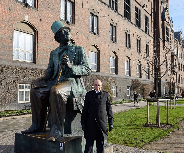 _DSC0020 Markos at the statue of Hans Christian Andersen.
