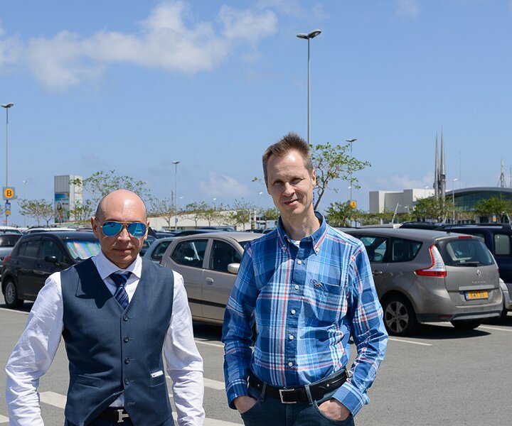 _DSC0056 Markos and Arto at the parking of Larnaca airport.