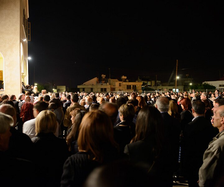 _DSC0048 At the church in Limassol at the night of Holy Saturday, waiting for the Holy Light.