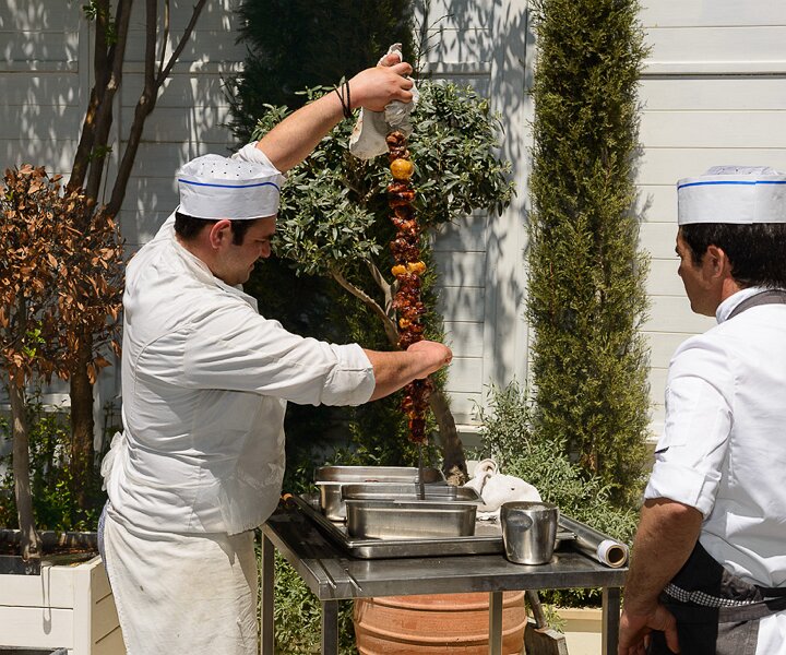 _DSC0088 Making the traditional Easter souvla at Alasia hotel.