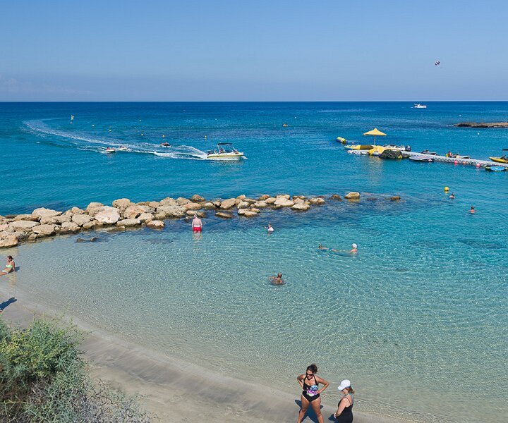 _DSC0027 At Fig Tree Bay.