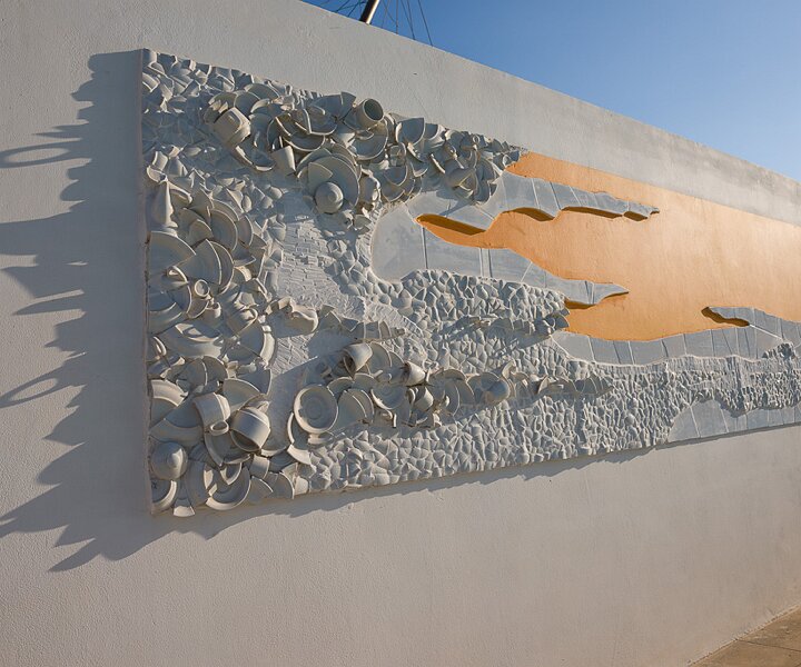 _DSC0041 Art by the pool at Capo Bay Hotel .