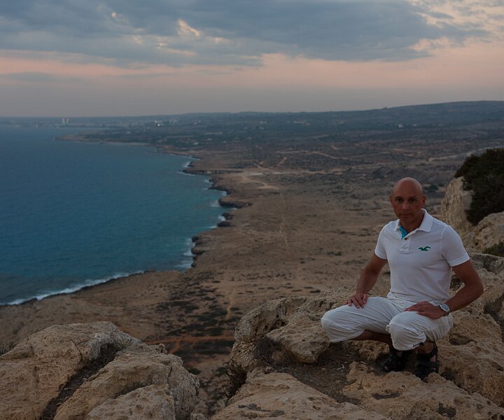_DSC0103 Markos at the viewpoint at Cavo Greco.