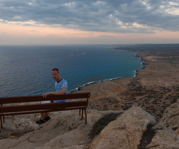 _DSC0105 Arto at the viewpoint at Cavo Greco.