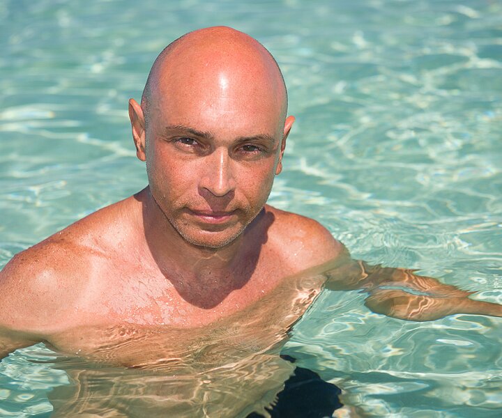 _DSC0030 Markos in the sea at Fig Tree Bay.
