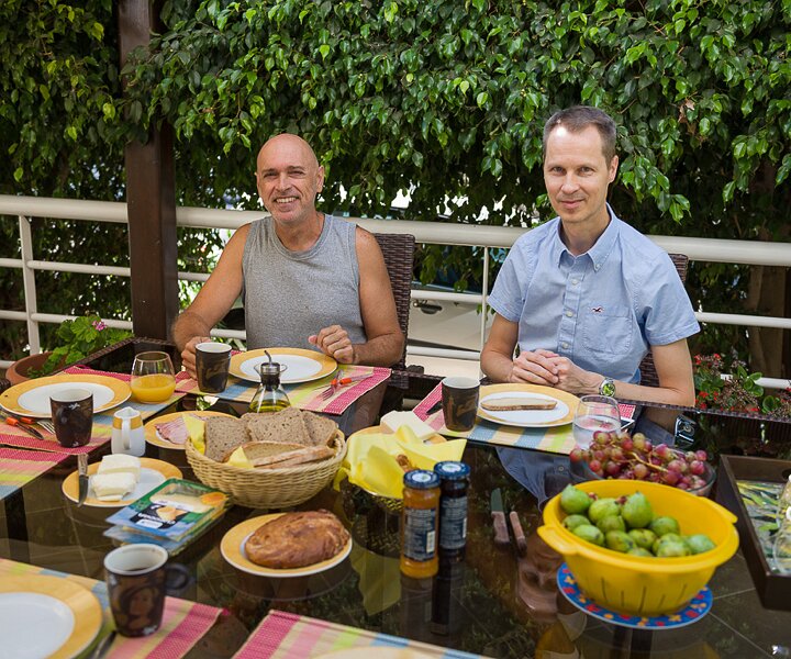 _DSC0007 Nicos and Arto having breakfast.