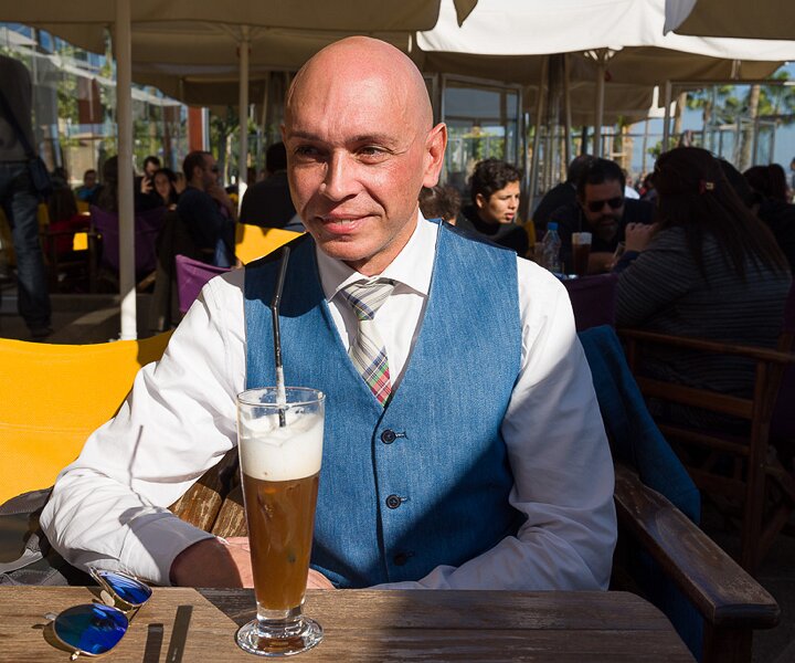 _DSC0024 Markos having a cappuccino freddo.