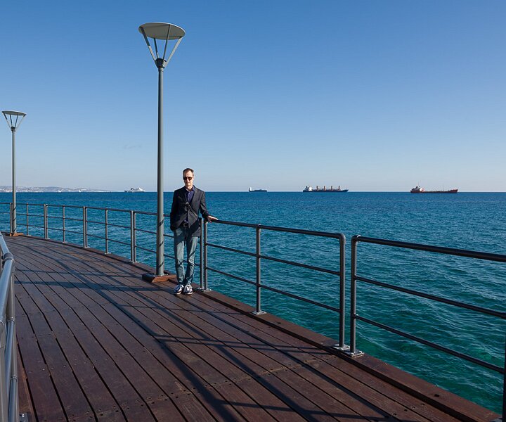 _DSC0053 Arto by the seaside promenade in Limassol.