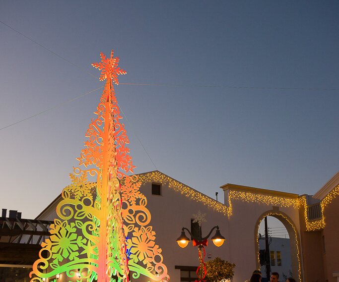 _DSC0036-2 Christmas tree at Limassol Marina.