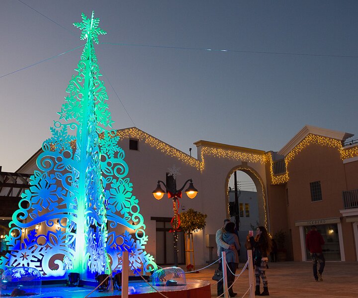 _DSC0038-2 Christmas tree at Limassol Marina.