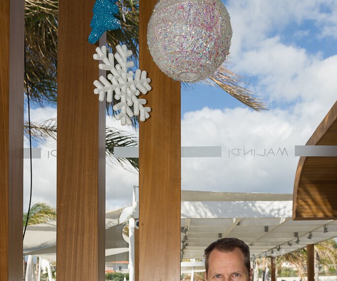 _DSC0023 Arto at Malindi restaurant near St Raphael Marina.