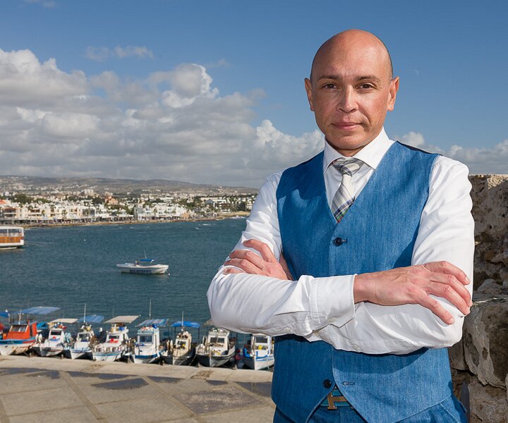 _DSC0027 Markos at the medieval castle in Pafos.