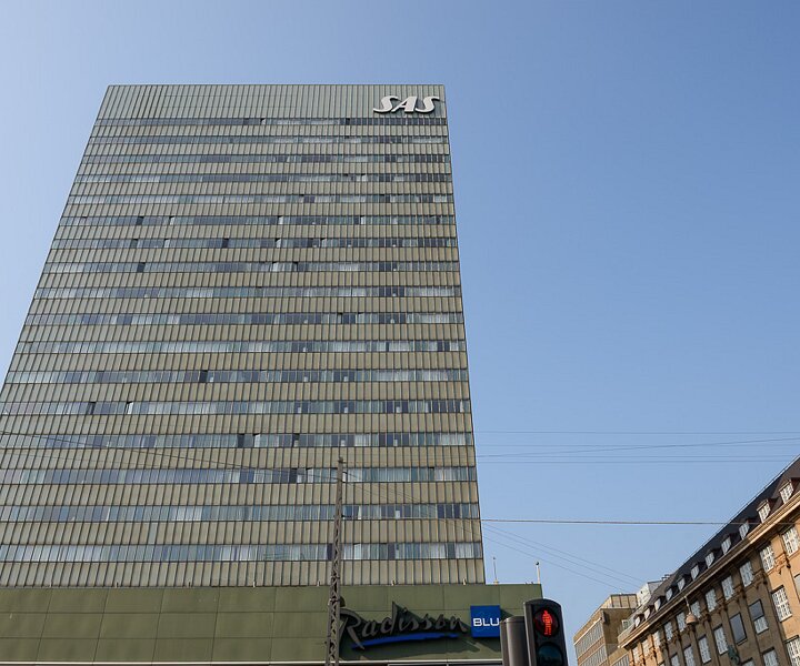 _DSC0100 The Radisson Blu Royal Hotel (originally SAS Royal Hotel) in Copenhagen, designed by Arne Jacobsen.