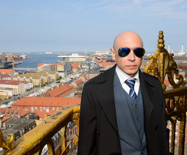 _DSC0017 Markos at the spire of Vor Frelsers Kirke (Church of Our Saviour) in Copenhagen.